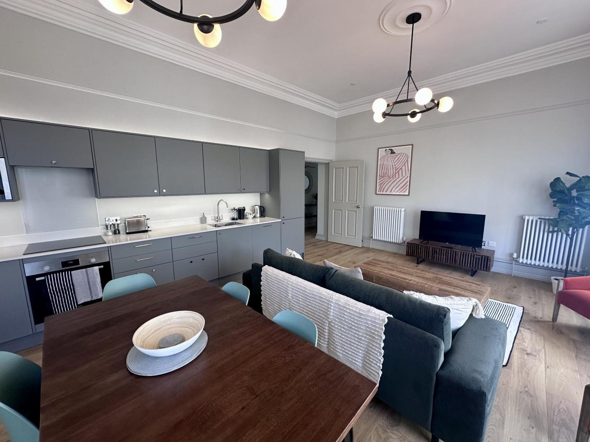 1 Bed Kingsmead By Pureserviced *